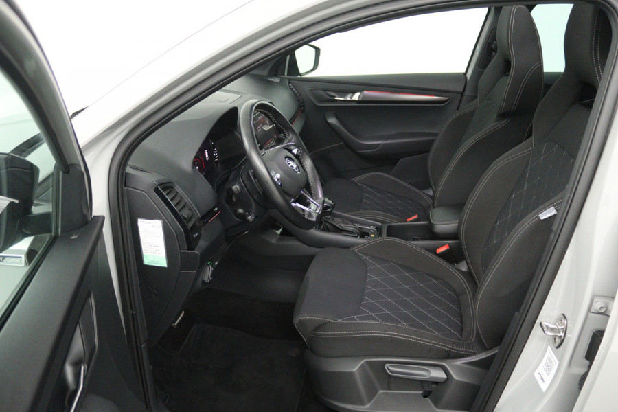 Škoda Karoq 1.5 TSI ACT Sportline Business (PANORAMADAK, TREKHAAK, STOEL/STUUR VERWARMING, CAMERA)