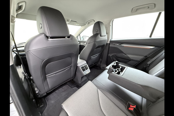 Škoda ENYAQ iV 80 204PK Warmtepomp Camera SOH 93% Navi 3-Zone Ecc Stuur+Stoelverwarming Android Auto Apple Carplay P-Assist Cruise Control Lane Assist Isofix Keyless-go 1e Eigenaar Origineel Nederlandse Auto