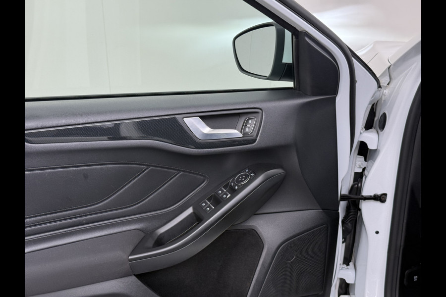 Ford FOCUS Wagon 1.5T 150PK Automaat ST Line Design Automaat Adap.Cruise Stoel+Stuur+Voorruitverwarming Apple Carplay Android Auto Navi Ecc 18"Lmv Lane Assist Privacy Glas Pdc Adap.Led Isofix Keyless Licht-/regensensor
