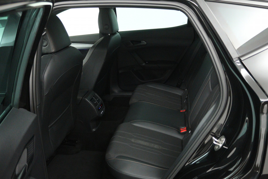 CUPRA Formentor 1.5 TSI Business Edition (PANORAMADAK, STOEL/STUUR VERWARMING, CAMERA)