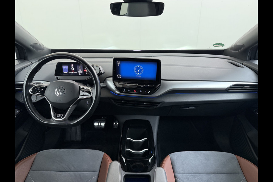 Volkswagen ID.4 First 82kWh 204PK SOH 90% Trekhaak Warmtepomp Lmv 20" Adap.Cruise Stoel+Stuurverwarming Camera Navi Android Auto Apple Carplay S Privacy Glas Isofix Led Rijstrooksensor 1.000KG Trekgewicht 1e Eigenaar Origineel Nederlandse Auto
