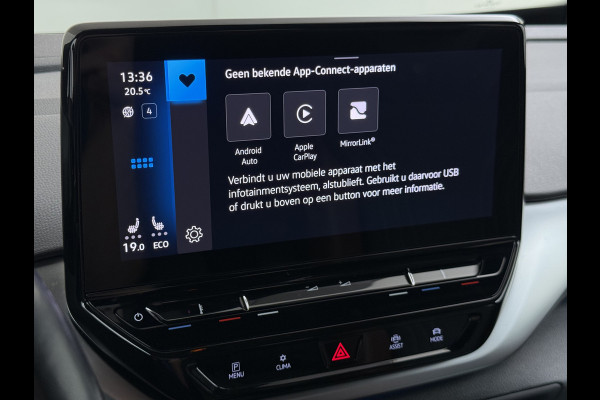 Volkswagen ID.4 First 82kWh 204PK SOH 90% Trekhaak Warmtepomp Lmv 20" Adap.Cruise Stoel+Stuurverwarming Camera Navi Android Auto Apple Carplay S Privacy Glas Isofix Led Rijstrooksensor 1.000KG Trekgewicht 1e Eigenaar Origineel Nederlandse Auto
