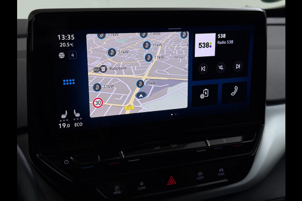 Volkswagen ID.4 First 82kWh 204PK SOH 90% Trekhaak Warmtepomp Lmv 20" Adap.Cruise Stoel+Stuurverwarming Camera Navi Android Auto Apple Carplay S Privacy Glas Isofix Led Rijstrooksensor 1.000KG Trekgewicht 1e Eigenaar Origineel Nederlandse Auto