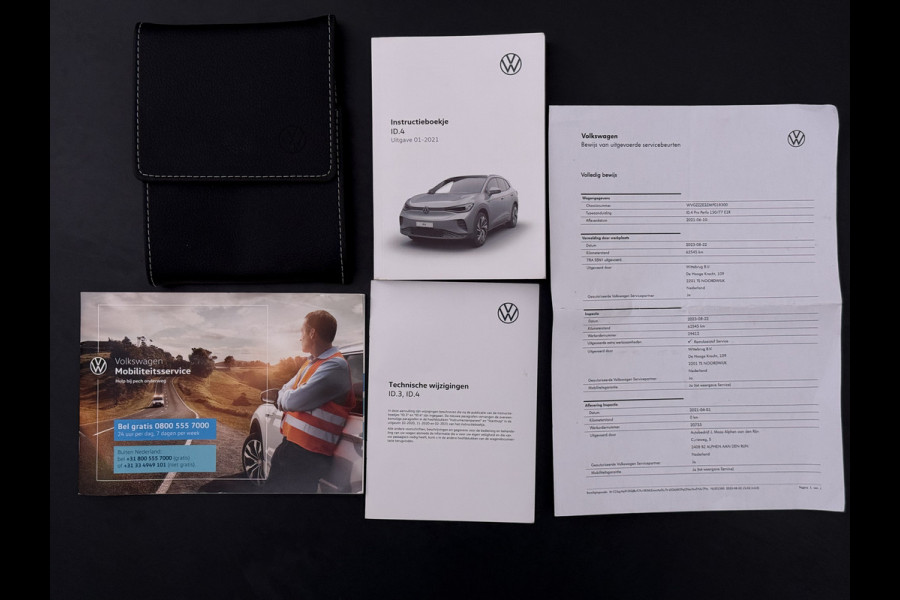 Volkswagen ID.4 First 82kWh 204PK SOH 90% Trekhaak Warmtepomp Lmv 20" Adap.Cruise Stoel+Stuurverwarming Camera Navi Android Auto Apple Carplay S Privacy Glas Isofix Led Rijstrooksensor 1.000KG Trekgewicht 1e Eigenaar Origineel Nederlandse Auto