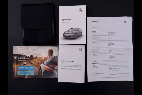 Volkswagen ID.4 First 82kWh 204PK SOH 90% Trekhaak Warmtepomp Lmv 20" Adap.Cruise Stoel+Stuurverwarming Camera Navi Android Auto Apple Carplay S Privacy Glas Isofix Led Rijstrooksensor 1.000KG Trekgewicht 1e Eigenaar Origineel Nederlandse Auto