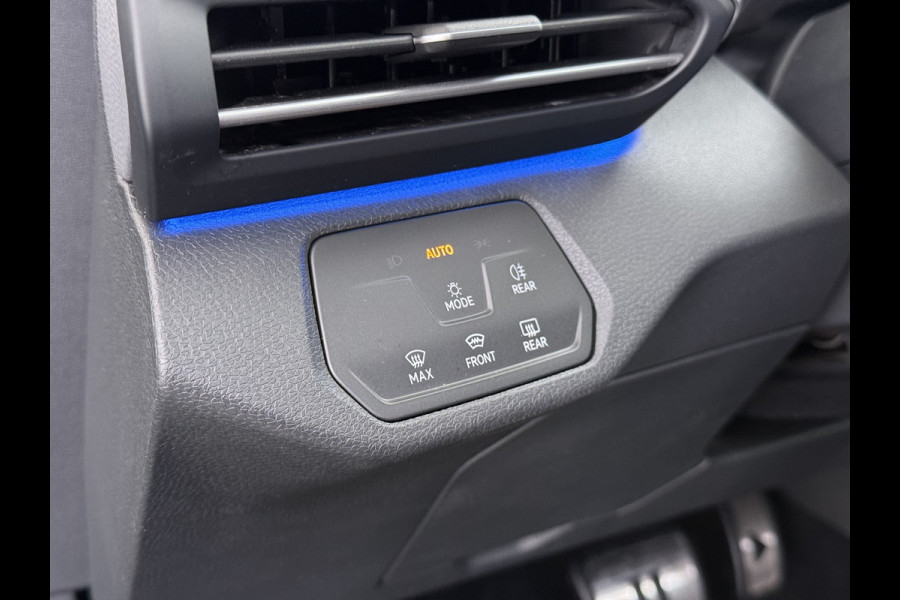 Volkswagen ID.4 First 82kWh 204PK SOH 90% Trekhaak Warmtepomp Lmv 20" Adap.Cruise Stoel+Stuurverwarming Camera Navi Android Auto Apple Carplay S Privacy Glas Isofix Led Rijstrooksensor 1.000KG Trekgewicht 1e Eigenaar Origineel Nederlandse Auto