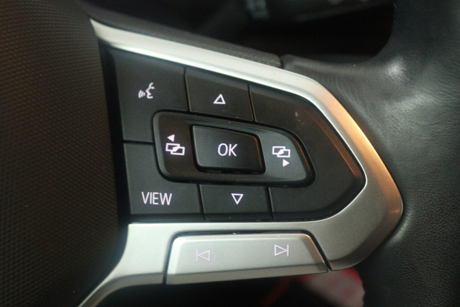 Volkswagen Polo 1.0 TSI Life Business (TREKHAAK, STOELVERWARMING, CRUISE CONTROL ADAPTIEF, DIGITALE COCKPIT)