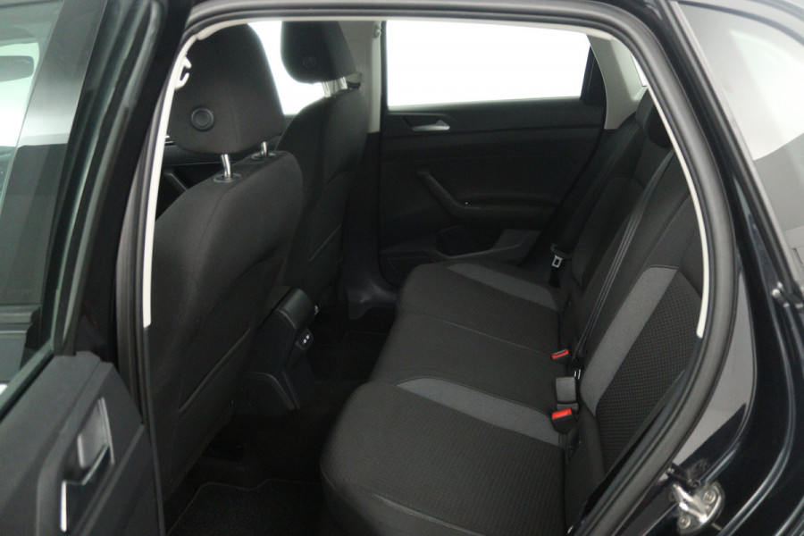 Volkswagen Polo 1.0 TSI Life Business (TREKHAAK, STOELVERWARMING, CRUISE CONTROL ADAPTIEF, DIGITALE COCKPIT)