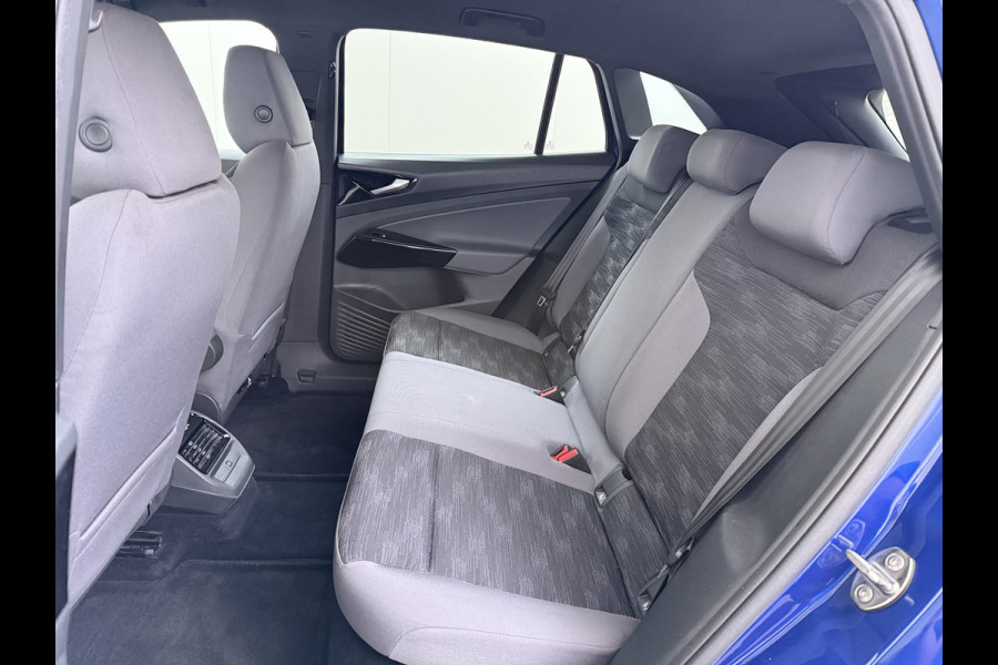 Volkswagen ID.4 82kWh 204PK 90%SOH Trekhaak Adap.Cruise Stoelverwarming Apple Carplay Android Auto Navi Ecc Pdc Privacy Glas Led Isofix DAB Bluetooth All Seasonbanden Voorruitverwarming Wifi 1.000KG Trekgewicht 1e Eigenaar Origineel Nederlandse Auto