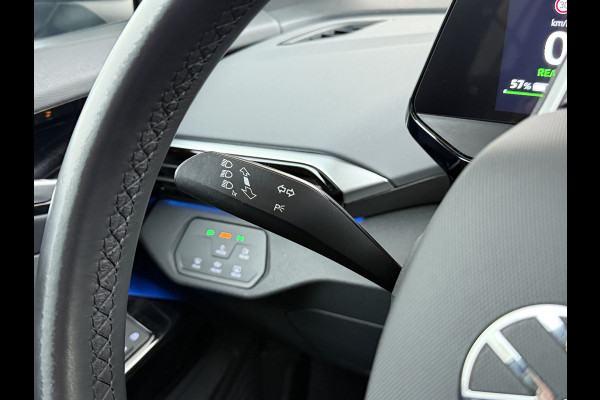 Volkswagen ID.4 82kWh 204PK 90%SOH Trekhaak Adap.Cruise Stoelverwarming Apple Carplay Android Auto Navi Ecc Pdc Privacy Glas Led Isofix DAB Bluetooth All Seasonbanden Voorruitverwarming Wifi 1.000KG Trekgewicht 1e Eigenaar Origineel Nederlandse Auto