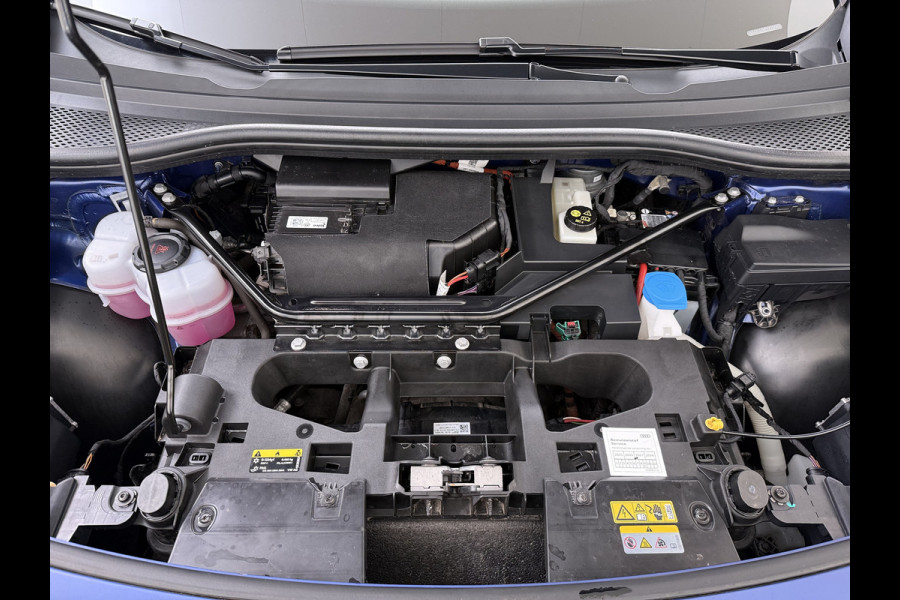 Volkswagen ID.4 82kWh 204PK 90%SOH Trekhaak Adap.Cruise Stoelverwarming Apple Carplay Android Auto Navi Ecc Pdc Privacy Glas Led Isofix DAB Bluetooth All Seasonbanden Voorruitverwarming Wifi 1.000KG Trekgewicht 1e Eigenaar Origineel Nederlandse Auto