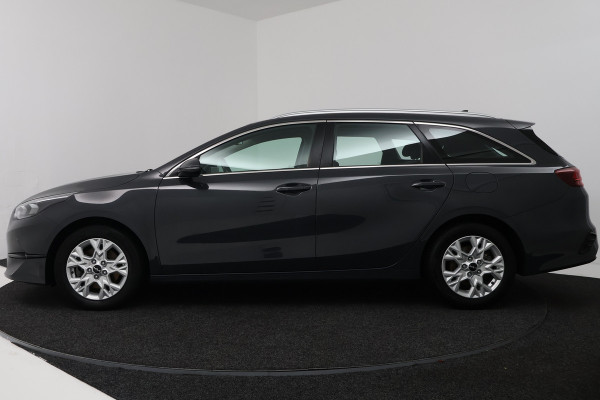 Kia Ceed Sportswagon 1.0 T-GDi DynamicLine (ACHTERUITRIJCAMERA, NAVIGATIE, CARPLAY, PARKEERSENSOREN)