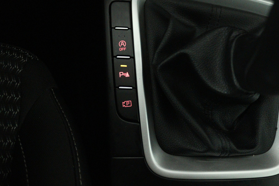 Kia Ceed Sportswagon 1.0 T-GDi DynamicLine (ACHTERUITRIJCAMERA, NAVIGATIE, CARPLAY, PARKEERSENSOREN)