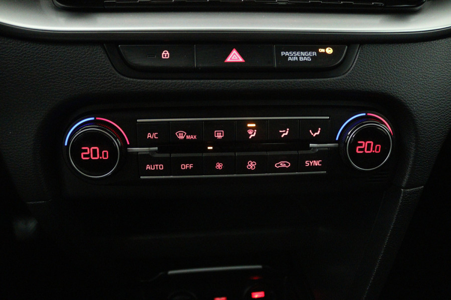 Kia Ceed Sportswagon 1.0 T-GDi DynamicLine (ACHTERUITRIJCAMERA, NAVIGATIE, CARPLAY, PARKEERSENSOREN)