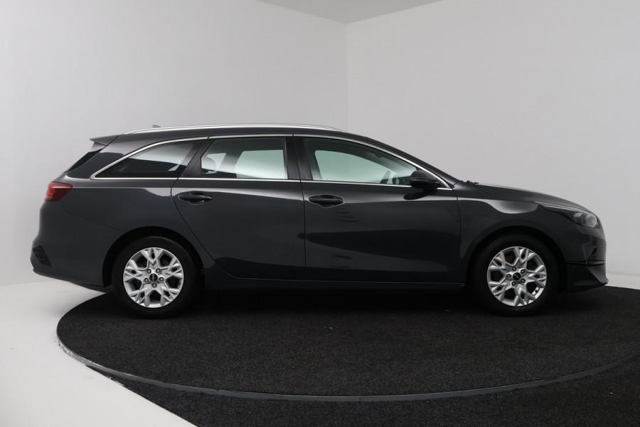 Kia Ceed Sportswagon 1.0 T-GDi DynamicLine (ACHTERUITRIJCAMERA, NAVIGATIE, CARPLAY, PARKEERSENSOREN)