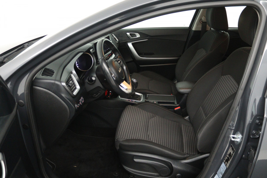 Kia Ceed Sportswagon 1.0 T-GDi DynamicLine (ACHTERUITRIJCAMERA, NAVIGATIE, CARPLAY, PARKEERSENSOREN)