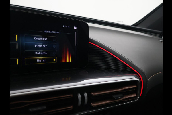 Mercedes-Benz EQC 400 4MATIC AMG SPORT 80 kWh + 21 INCH | TREKHAAK | BURMESTER | SCHUIFDAK | HEAD-UP | 360 CAMERA