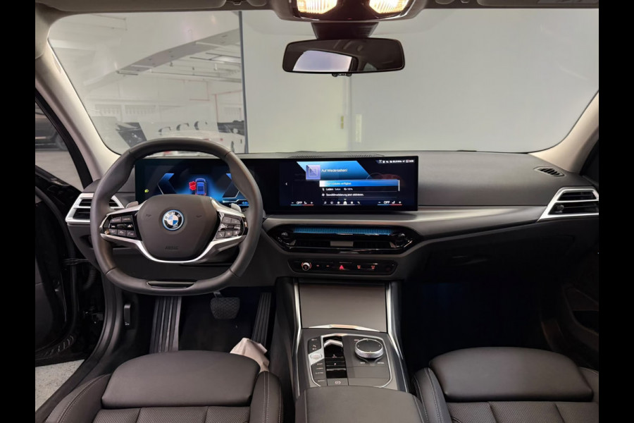 BMW 3 Serie Touring 330e ** LED. NAVI+, LEDER, TREKH, SPORTST, ACC, KEYLESS, ALARM, 18-inch LMV ** 1e EIG - UNFALLFREI ** ** INFORMEER OOK NAAR ONZE AANTREKKELIJKE FINANCIAL-LEASE TARIEVEN **
