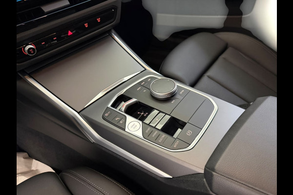 BMW 3 Serie Touring 330e ** LED. NAVI+, LEDER, TREKH, SPORTST, ACC, KEYLESS, ALARM, 18-inch LMV ** 1e EIG - UNFALLFREI ** ** INFORMEER OOK NAAR ONZE AANTREKKELIJKE FINANCIAL-LEASE TARIEVEN **