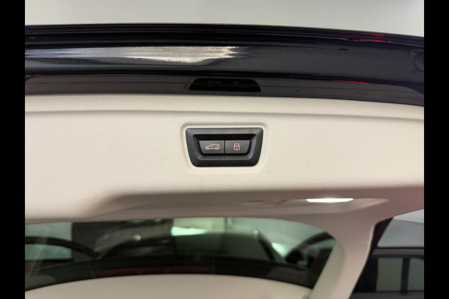 BMW 3 Serie Touring 330e ** LED. NAVI+, LEDER, TREKH, SPORTST, ACC, KEYLESS, ALARM, 18-inch LMV ** 1e EIG - UNFALLFREI ** ** INFORMEER OOK NAAR ONZE AANTREKKELIJKE FINANCIAL-LEASE TARIEVEN **