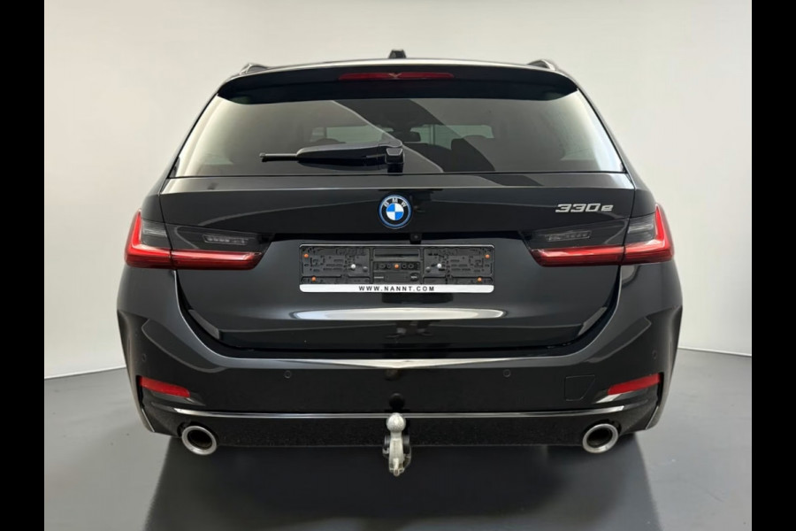 BMW 3 Serie Touring 330e ** LED. NAVI+, LEDER, TREKH, SPORTST, ACC, KEYLESS, ALARM, 18-inch LMV ** 1e EIG - UNFALLFREI ** ** INFORMEER OOK NAAR ONZE AANTREKKELIJKE FINANCIAL-LEASE TARIEVEN **