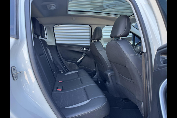 Peugeot 2008 1.2 PureTech Allure Navi|Pano|D-riem vv in 2025|Camera|Clima|Cruise|Carplay|N.A.P|Nieuwe APK bij Aflevering