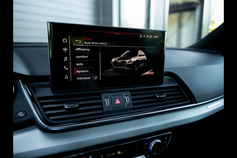 Audi Q5 50 TFSI e S edition | Facelift | Black optic | Panoramadak | Trekhaak | Adaptive cruise control | Camera