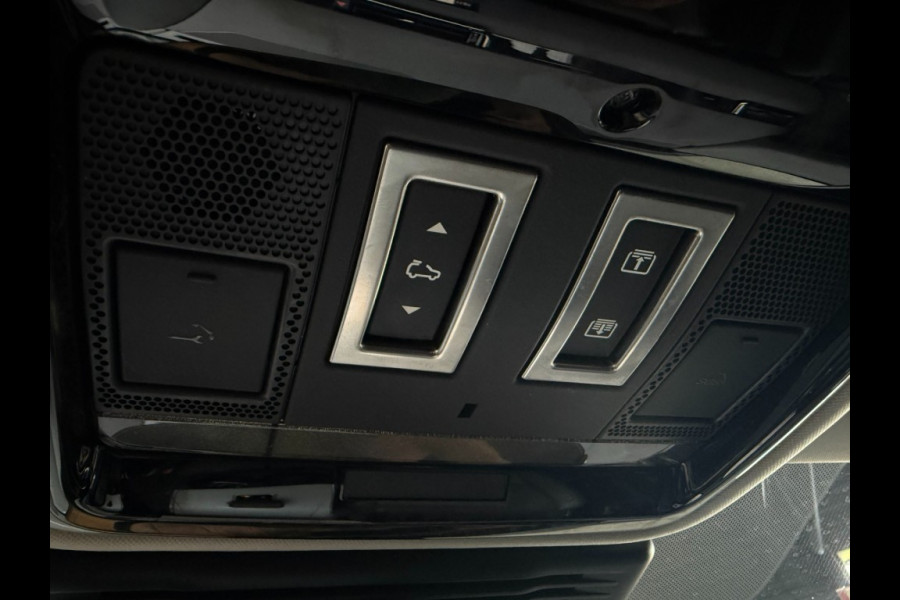 Land Rover Range Rover Velar P400e Panoramadak Camera 22 inch trekhaak Head-up