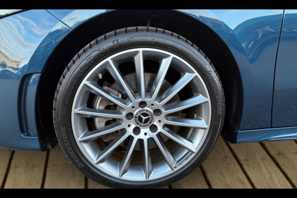 Mercedes-Benz A-Klasse 250e AMG ** NIGHT, MBUX+, PANO, TREKH, HuD, 2-Zone CLIMA, 19-inch LMV,  ** 1e EIG - UNFALLFREI ** ** INFORMEER OOK NAAR ONZE AANTREKKELIJKE FINANCIAL-LEASE TARIEVEN **