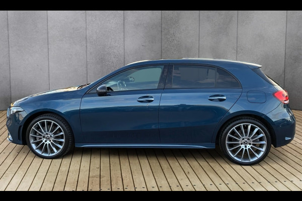 Mercedes-Benz A-Klasse 250e AMG ** NIGHT, MBUX+, PANO, TREKH, HuD, 2-Zone CLIMA, 19-inch LMV,  ** 1e EIG - UNFALLFREI ** ** INFORMEER OOK NAAR ONZE AANTREKKELIJKE FINANCIAL-LEASE TARIEVEN **