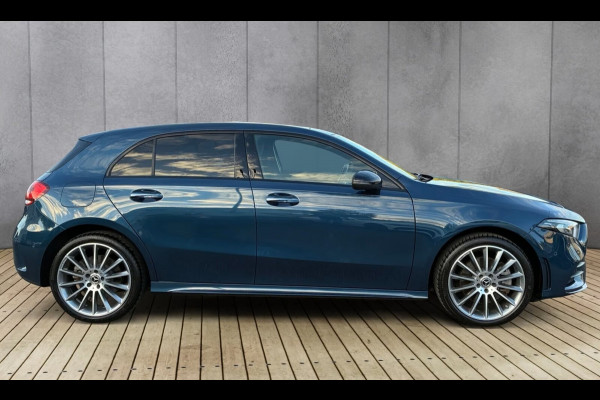 Mercedes-Benz A-Klasse 250e AMG ** NIGHT, MBUX+, PANO, TREKH, HuD, 2-Zone CLIMA, 19-inch LMV,  ** 1e EIG - UNFALLFREI ** ** INFORMEER OOK NAAR ONZE AANTREKKELIJKE FINANCIAL-LEASE TARIEVEN **