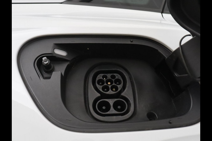 Volkswagen ID.5 Pro 77 kWh | SOH 94,1% | Apple Carplay | LED | Navigatie | Parkeerhulp |