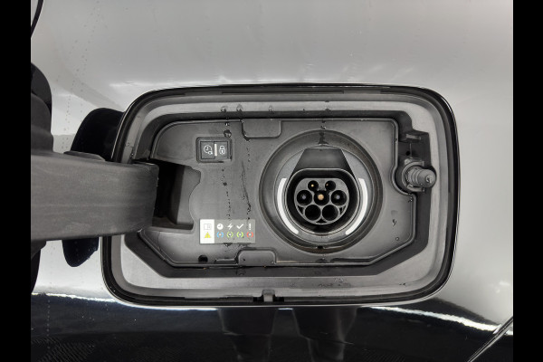 Citroën C5 Aircross 1.6 Plug-in Hybrid 225 Business Plus (Plug-in) Aut. *LEATHER-FABRIC | NAVI-FULLMAP | FULL-LED | KEYLESS | TOPVIEW | ECC | PRIVACY-GLASS | PDC | CRUISE | DAB | DIGI-COCKPIT | CARPLAY |  LANE-ASSIST | TOWBAR | 19"ALU*