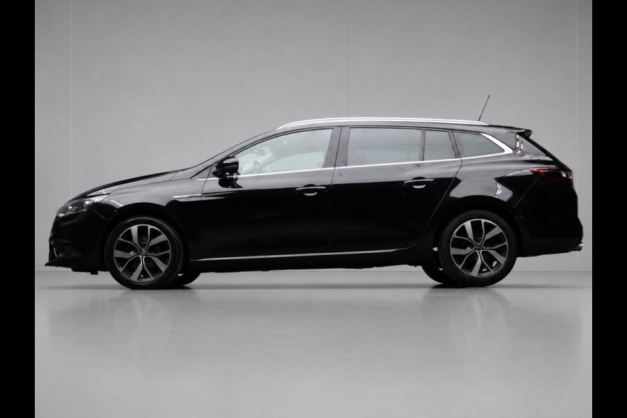 Renault Mégane Estate 1.3 TCe Bose (SCHUIFDAK,APPLE CARPLAY,NAVI,LEDER,SPORTSTOELEN,CAMERA,TREKHAAK,PDC,CRUISE,GETINT,NETTESTAAT)