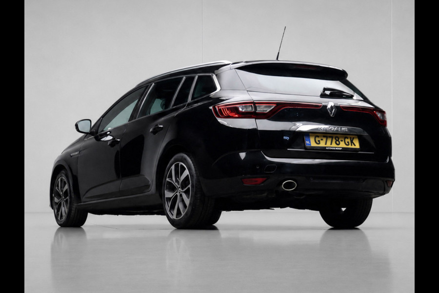 Renault Mégane Estate 1.3 TCe Bose (SCHUIFDAK,APPLE CARPLAY,NAVI,LEDER,SPORTSTOELEN,CAMERA,TREKHAAK,PDC,CRUISE,GETINT,NETTESTAAT)