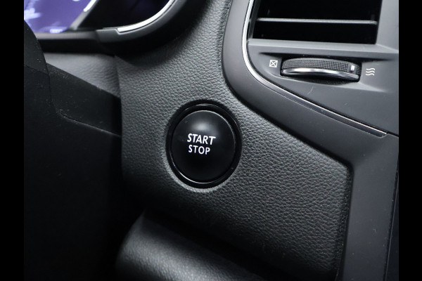 Renault Mégane Estate 1.3 TCe Bose (SCHUIFDAK,APPLE CARPLAY,NAVI,LEDER,SPORTSTOELEN,CAMERA,TREKHAAK,PDC,CRUISE,GETINT,NETTESTAAT)