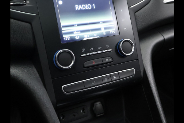 Renault Mégane Estate 1.3 TCe Bose (SCHUIFDAK,APPLE CARPLAY,NAVI,LEDER,SPORTSTOELEN,CAMERA,TREKHAAK,PDC,CRUISE,GETINT,NETTESTAAT)