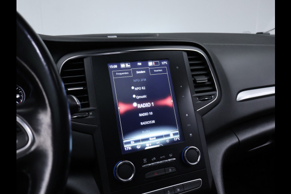 Renault Mégane Estate 1.3 TCe Bose (SCHUIFDAK,APPLE CARPLAY,NAVI,LEDER,SPORTSTOELEN,CAMERA,TREKHAAK,PDC,CRUISE,GETINT,NETTESTAAT)