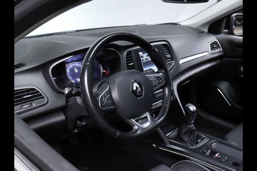 Renault Mégane Estate 1.3 TCe Bose (SCHUIFDAK,APPLE CARPLAY,NAVI,LEDER,SPORTSTOELEN,CAMERA,TREKHAAK,PDC,CRUISE,GETINT,NETTESTAAT)
