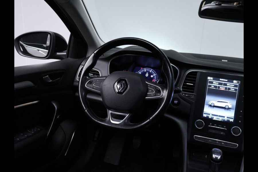 Renault Mégane Estate 1.3 TCe Bose (SCHUIFDAK,APPLE CARPLAY,NAVI,LEDER,SPORTSTOELEN,CAMERA,TREKHAAK,PDC,CRUISE,GETINT,NETTESTAAT)