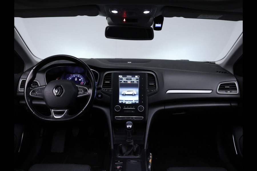 Renault Mégane Estate 1.3 TCe Bose (SCHUIFDAK,APPLE CARPLAY,NAVI,LEDER,SPORTSTOELEN,CAMERA,TREKHAAK,PDC,CRUISE,GETINT,NETTESTAAT)
