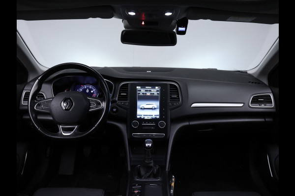 Renault Mégane Estate 1.3 TCe Bose (SCHUIFDAK,APPLE CARPLAY,NAVI,LEDER,SPORTSTOELEN,CAMERA,TREKHAAK,PDC,CRUISE,GETINT,NETTESTAAT)