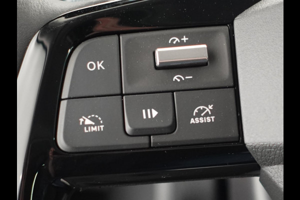 Opel Vivaro 2.0 Diesel 180pk L3 Automaat Dubbele Cabine 2 schuifdeuren Apple CarPlay Navigatie Climate Control Camera Cruise Control Trekhaak lichtmetalen velgen