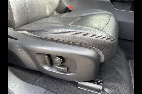 Land Rover Range Rover Evoque 2.0 P200 AWD R-Dynamic HSE 2x Memory Carplay Camera Panorama All season banden