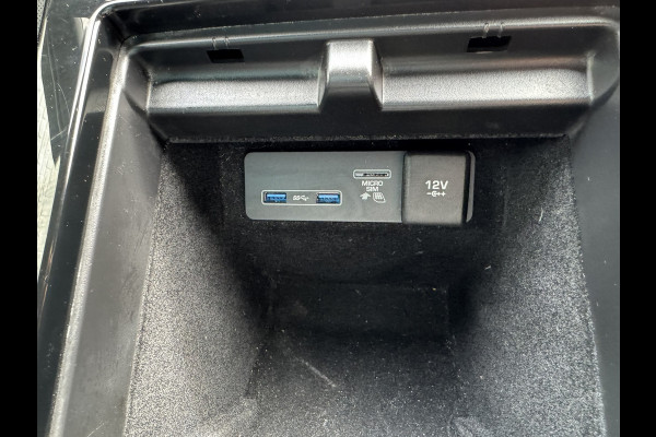 Land Rover Range Rover Evoque 2.0 P200 AWD R-Dynamic HSE 2x Memory Carplay Camera Panorama All season banden
