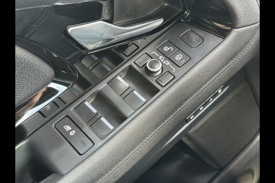 Land Rover Range Rover Evoque 2.0 P200 AWD R-Dynamic HSE 2x Memory Carplay Camera Panorama All season banden