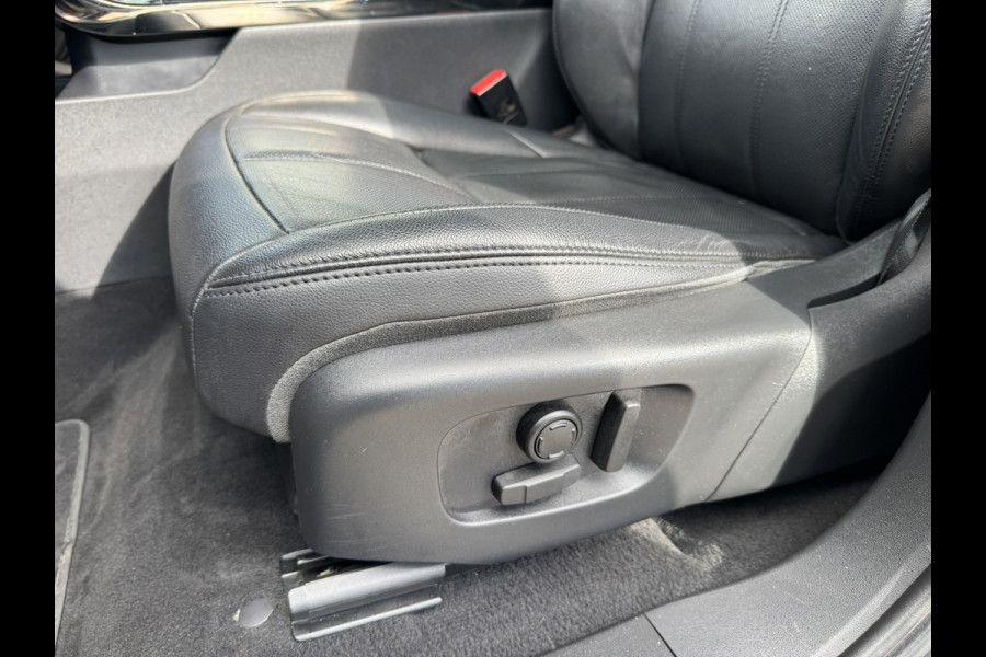 Land Rover Range Rover Evoque 2.0 P200 AWD R-Dynamic HSE 2x Memory Carplay Camera Panorama All season banden