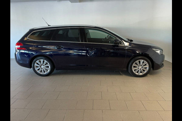 Peugeot 308 SW 1.2 PureTech Blue Lease Premium PANO AIRCO NAVI CRUISE BLUETOOTH TREKHAAK ELEK RAMEN CENT VERG KEURIGE AUTO