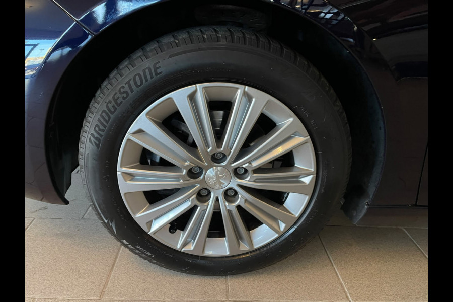 Peugeot 308 SW 1.2 PureTech Blue Lease Premium PANO AIRCO NAVI CRUISE BLUETOOTH TREKHAAK ELEK RAMEN CENT VERG KEURIGE AUTO