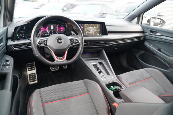 Volkswagen Golf 2.0 TSI GTI | Panorama Schuif/kanteldak | Clubsport | IQ Light | Stuurwiel verwarming | Lane Assist | Camera |